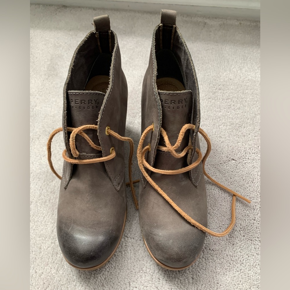 Sperry top sider wedge boots size 9